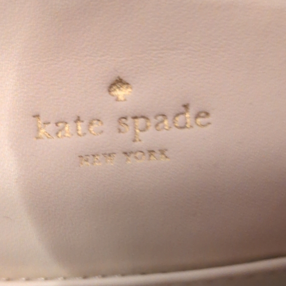 Kate Spade Plum Card Holder Only Callout In Pics. 2 Tiny Tears Eac End Of Crease - Picture 6 of 10